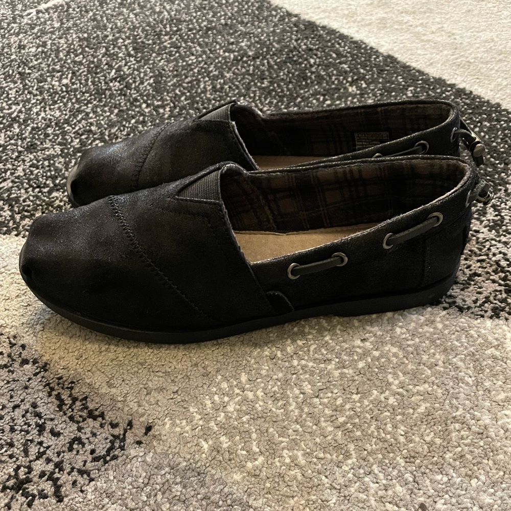 EUC Bobs black leather size 7.5